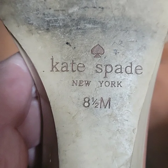 Kate Spade Size 8.5 Cream Wedge Sandals with Black Bow & Back Strap - Picture 5 of 7